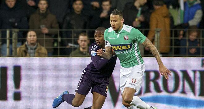 联赛中占据 联赛中占据